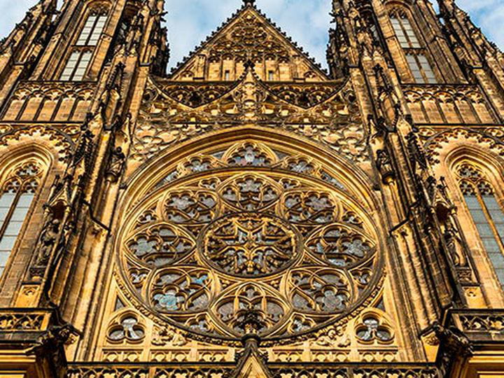 St. Vitus Cathedral in Prague. More information here! | 1·2 Tours
