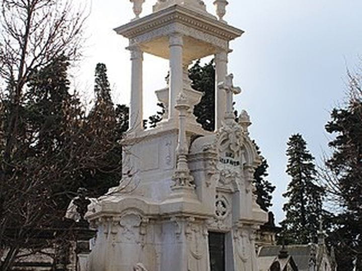 Cementerio de los Placeres, el arte entre las tumbas