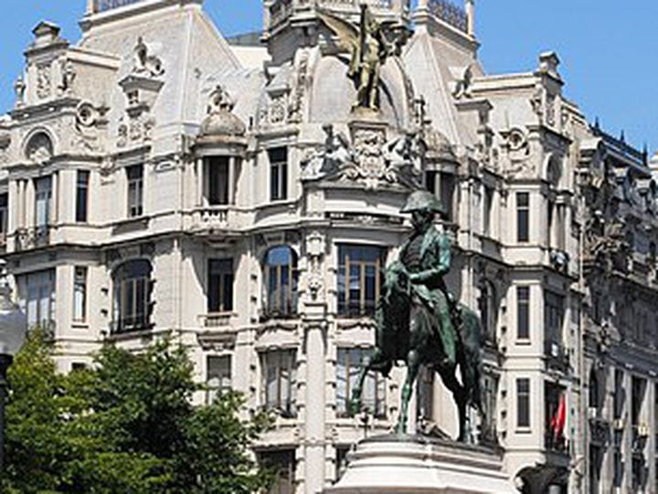 La Plaza de la Libertad: el corazón de Oporto