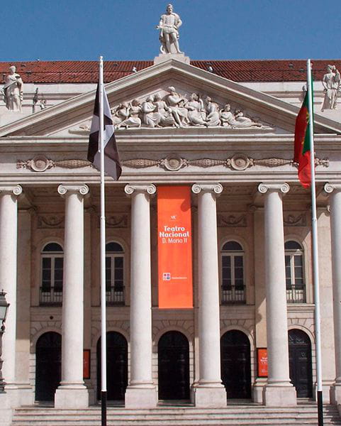 Teatro Nacional Doña María II, un teatro histórico
